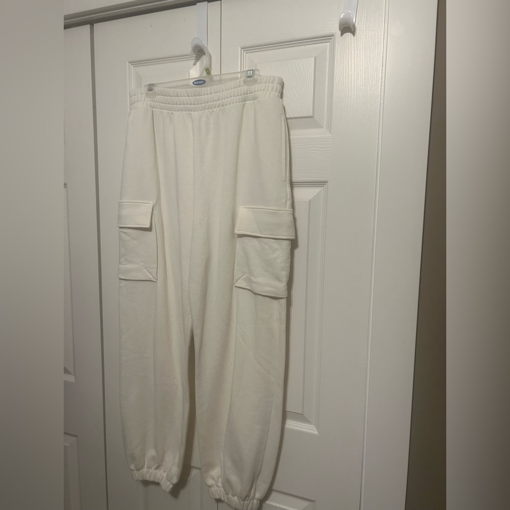 NWOT OAK + FORT Cargo Style Sweatpants
